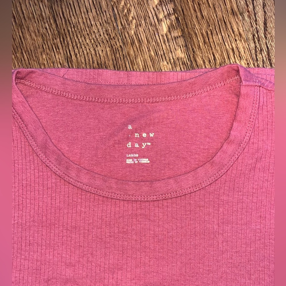 Ribbed Tee